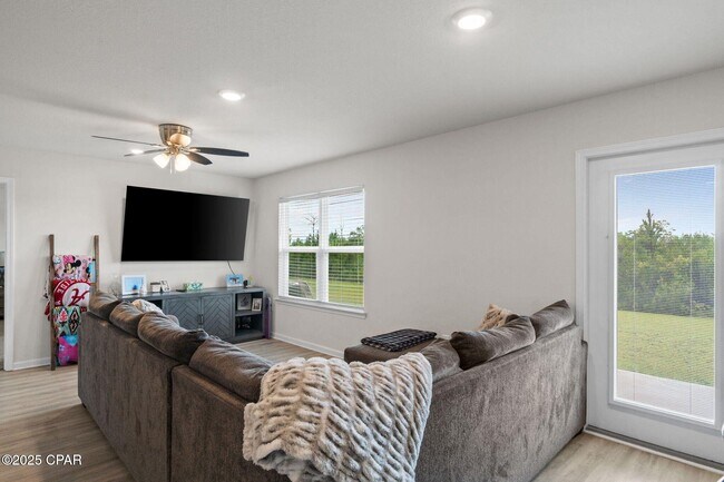 Building Photo - 4873 Shurer Ln