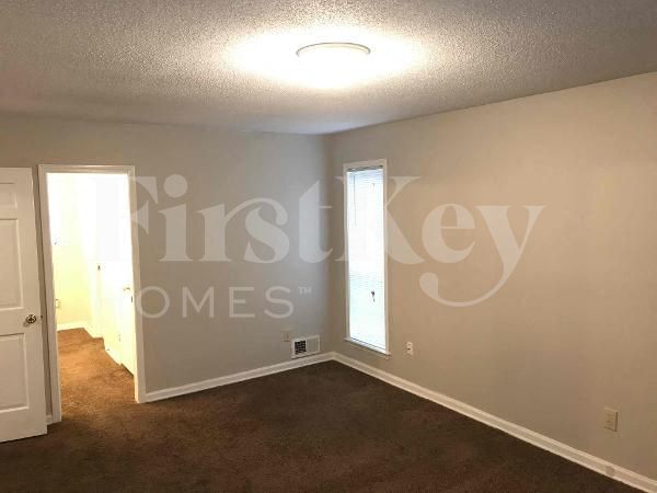 Building Photo - 5011 Autumnwood Dr