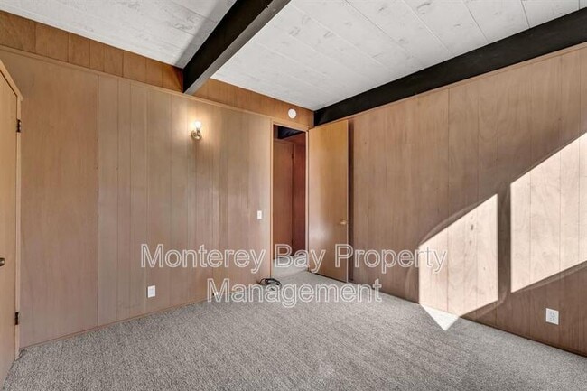 Building Photo - 635 Grace St