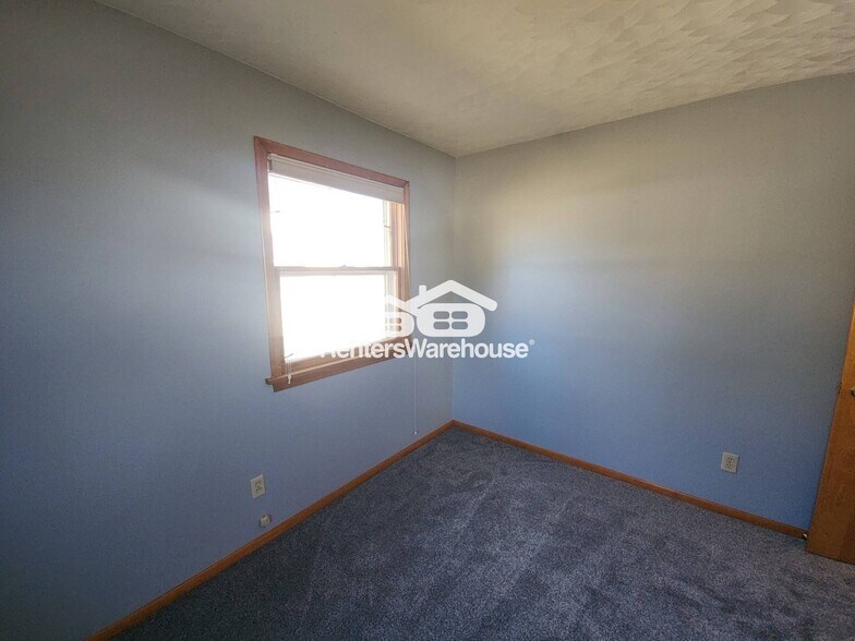 Building Photo - 732 E Lincoln Rd