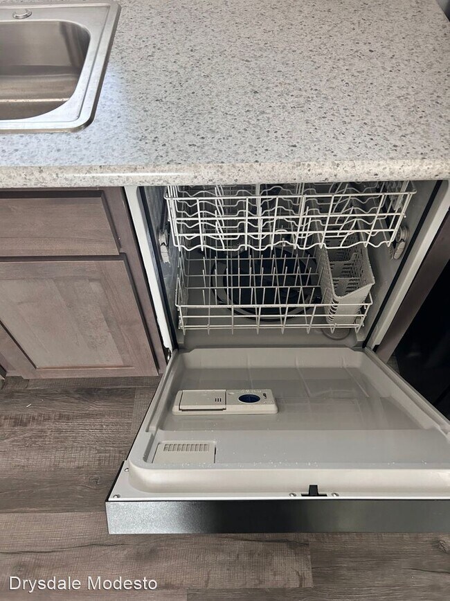 Building Photo - 2 br, 1.5 bath House - 3623 Toomes Rd.