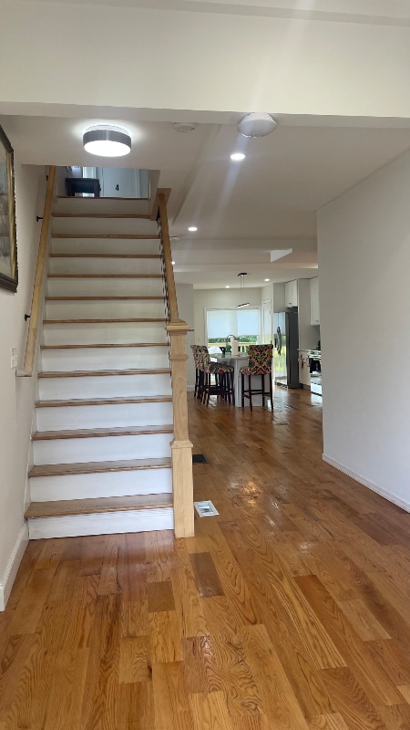 Building Photo - 16 N Main St