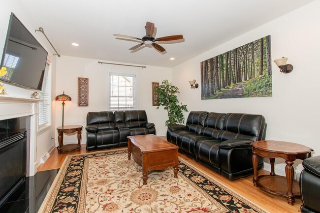 Building Photo - 106 Balsam Way