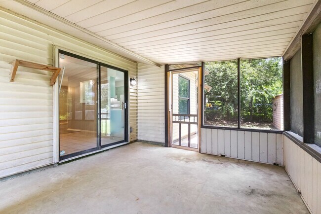 Building Photo - 12214 Lone Shadow Trail