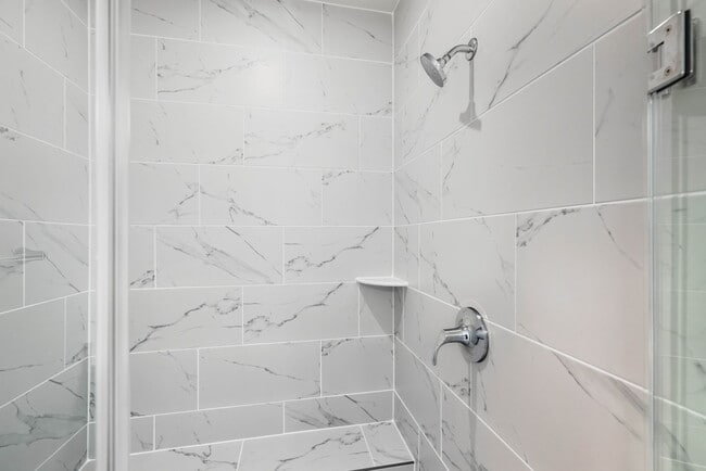 Building Photo - 1017 Venifena Terrace SE