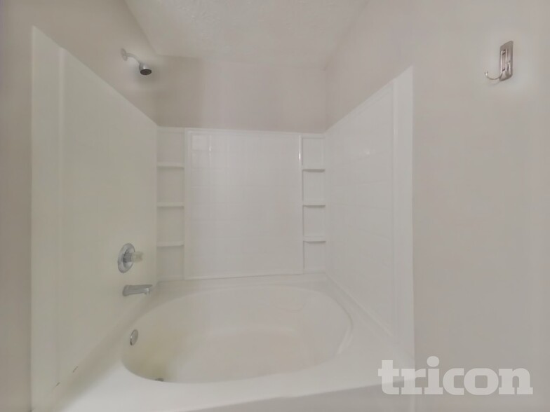 Building Photo - 4003 Riverside Pkwy