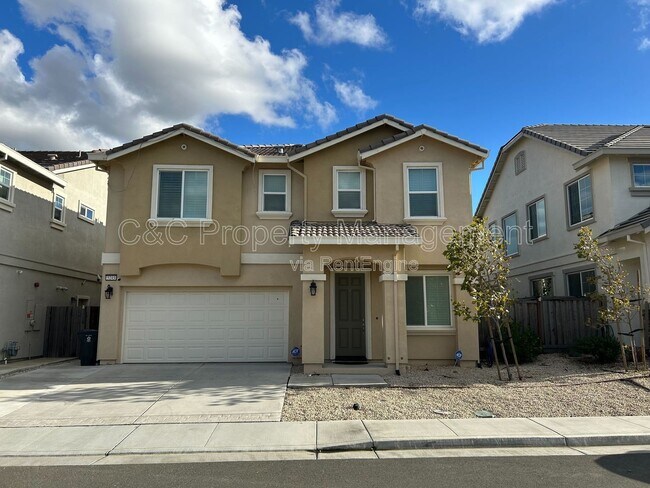 Primary Photo - 5243 Comfrey St