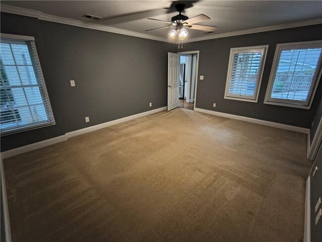 Building Photo - 2221 Melante Dr NE