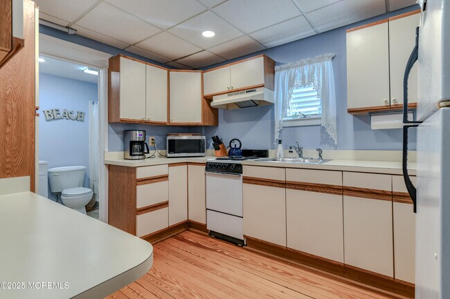 Building Photo - 129 Cookman Ave
