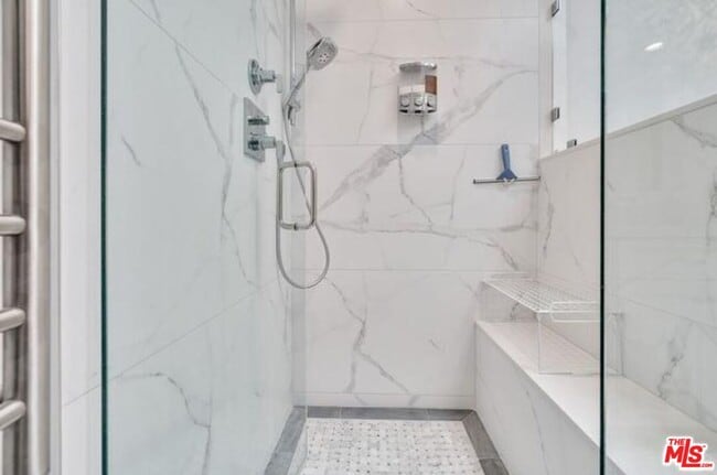 Building Photo - 5501 Cantaloupe Ave