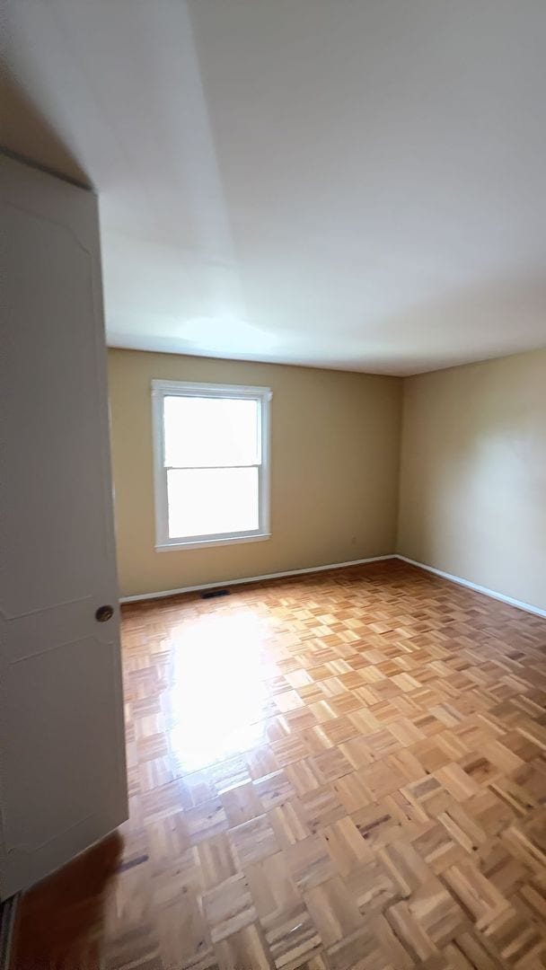 Building Photo - August 2026/2027 Loyola off-campus  2bd/2ba Homeland Southway Condo w/ CAC & more! - Available 8/9