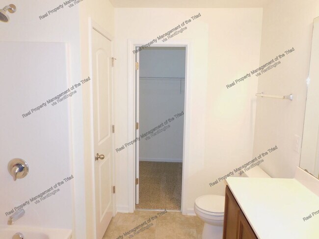 Building Photo - 4623 Chapel Ridge Dr