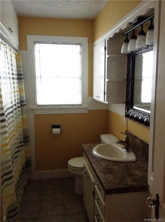 Building Photo - ** AVAILABLE JUNE 1ST ** CUTE 3/1 BROADMOO...