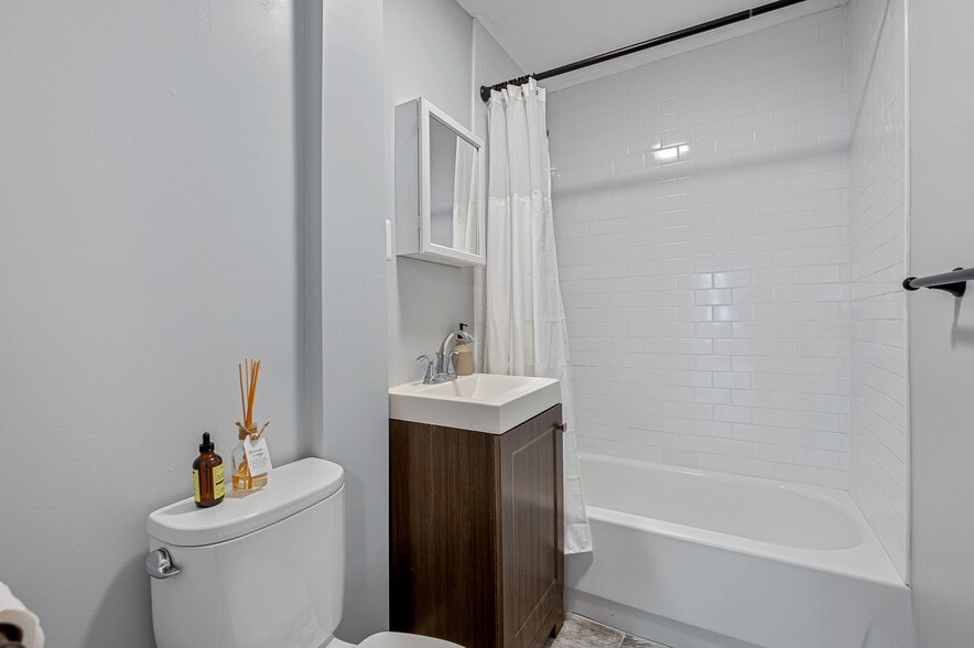 Building Photo - 30 Hooper St