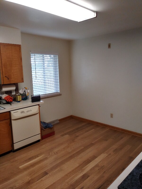 Building Photo - 800 N 10th St