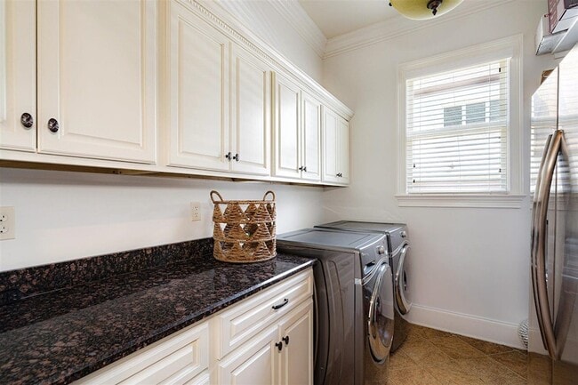 Building Photo - 3206 Wetherby Dr