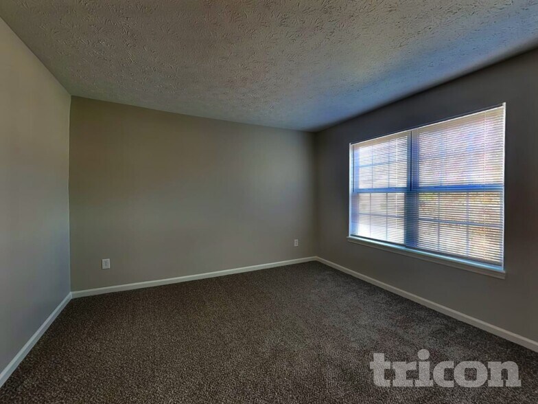 Building Photo - 8146 Birchfield Dr