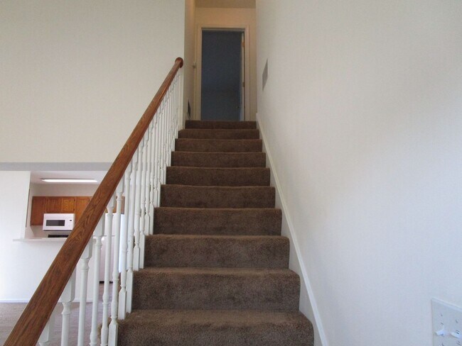 Building Photo - 5001-5003 Betty Jean Way