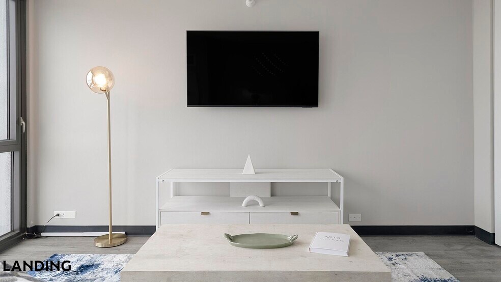 Building Photo - 1922 W Ogden Ave