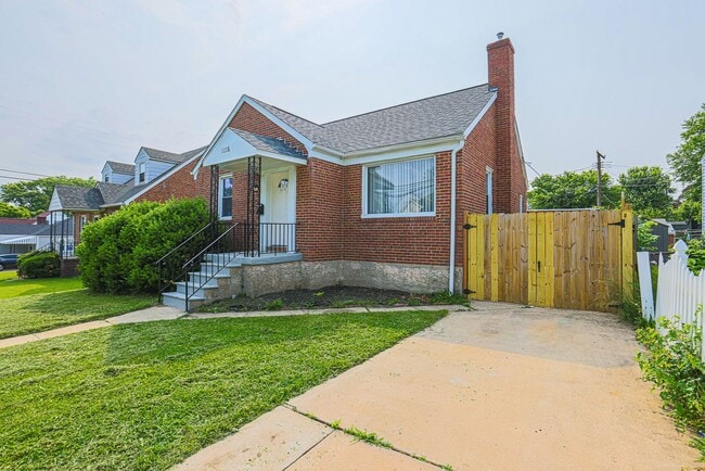 Building Photo - 5319 Plainfield Ave