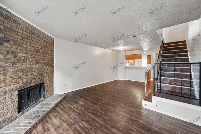 Building Photo - 2198 Aspen Dr