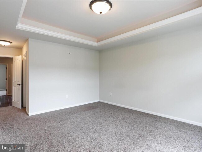 Building Photo - 20 Delano Dr