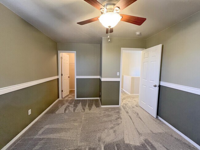 Building Photo - 10504 Woodquail Dr NW