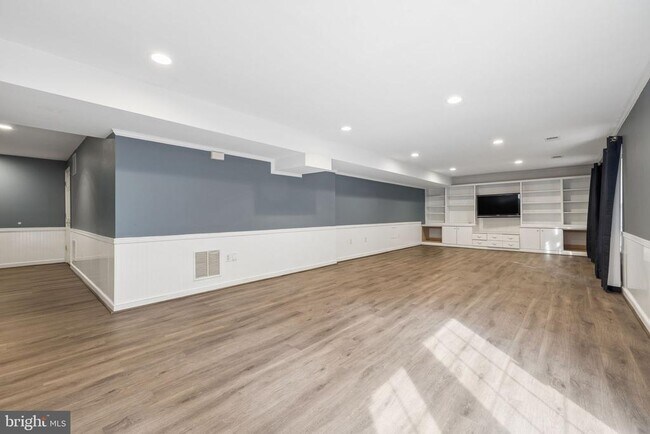 Building Photo - 5871 Paine Run Pl