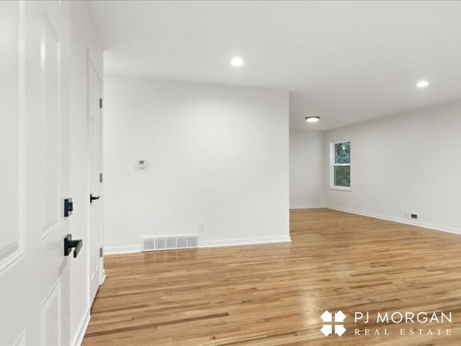 Building Photo - Midtown Modern Ranch-Don't Miss Out! - Price Decrease