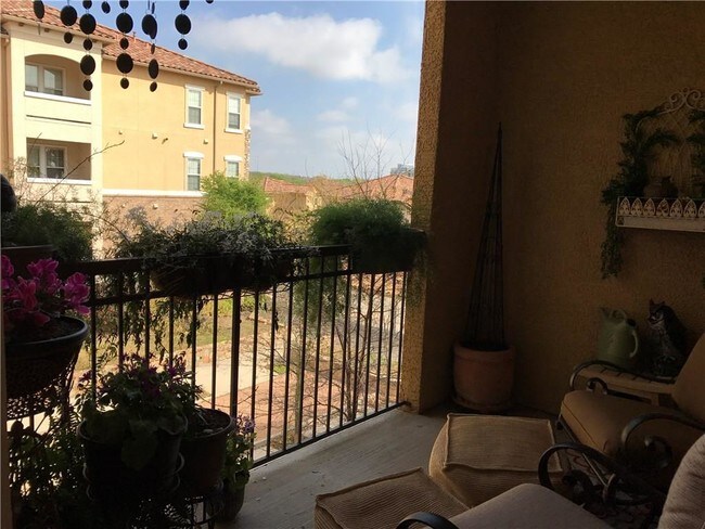 Building Photo - 555 Via Amalfi