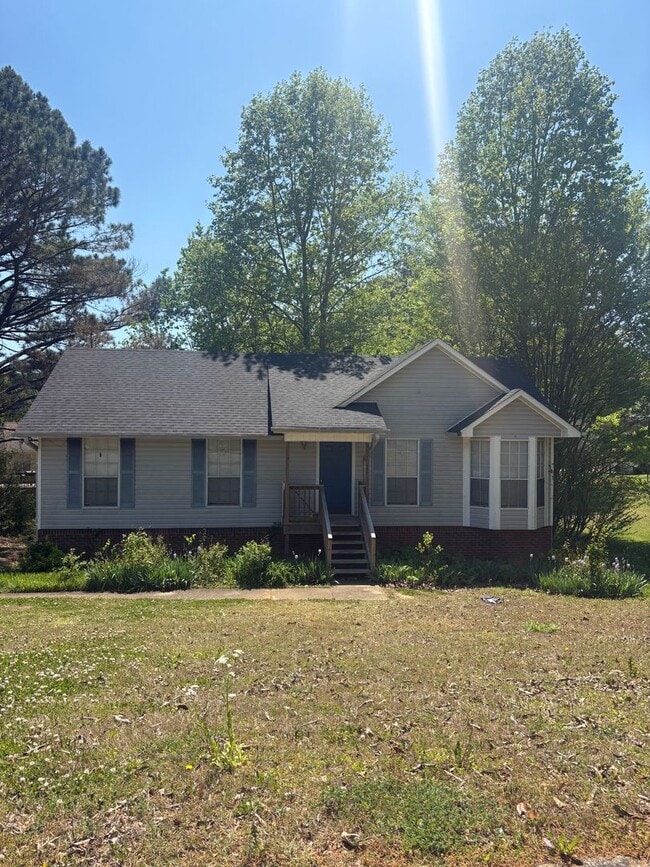 Building Photo - 2025 Brewster Rd