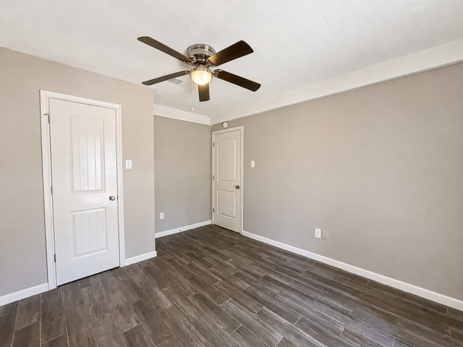 Building Photo - 205 Pleasant Dr
