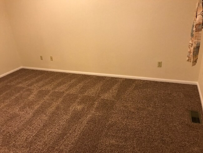 Building Photo - Single Family home located in Desirable Home Farms neighborhood