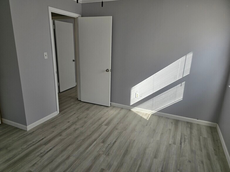 Building Photo - 510 N Gate Rd