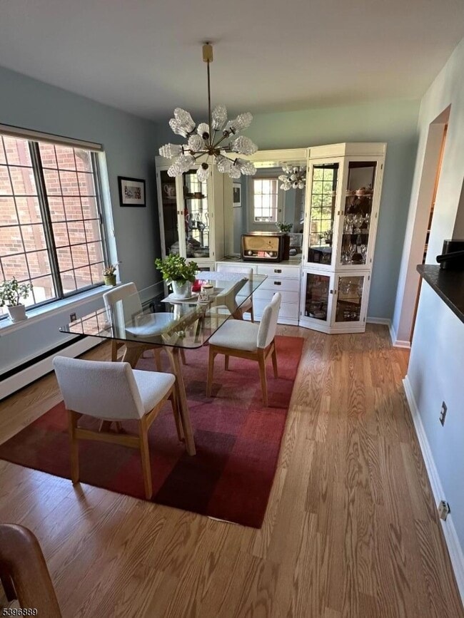 Building Photo - 4 Avon Ct