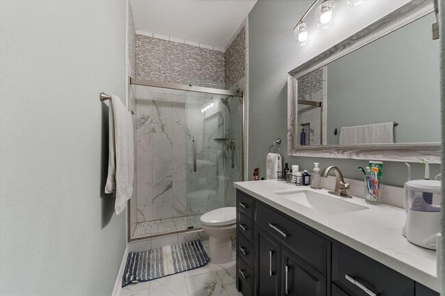 Building Photo - 10442 Lake Palmetto Dr