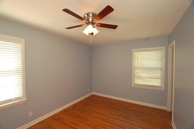Building Photo - PRE-LEASING for July! Great 3 Bedroom 2 Bathroom Home Near Texas Tech
