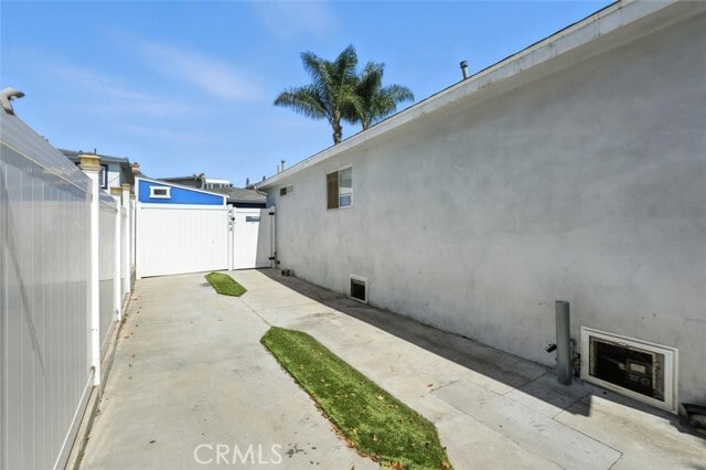 Building Photo - 414 N Gertruda Ave