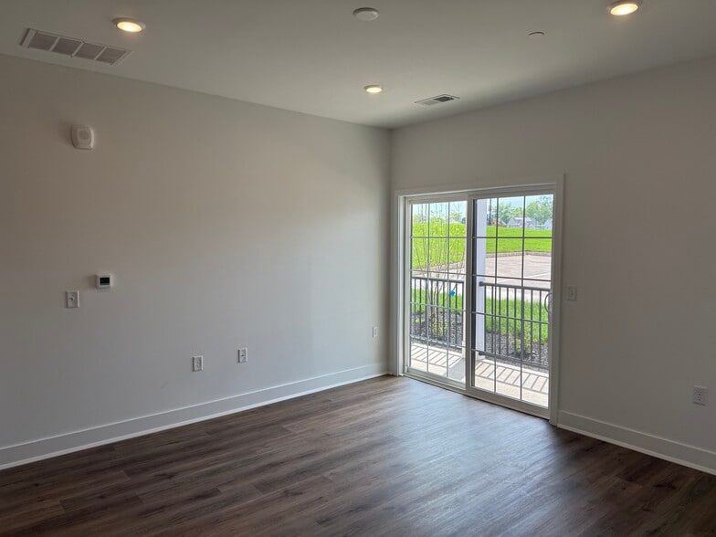 Building Photo - 2108 Jacob Francis Way