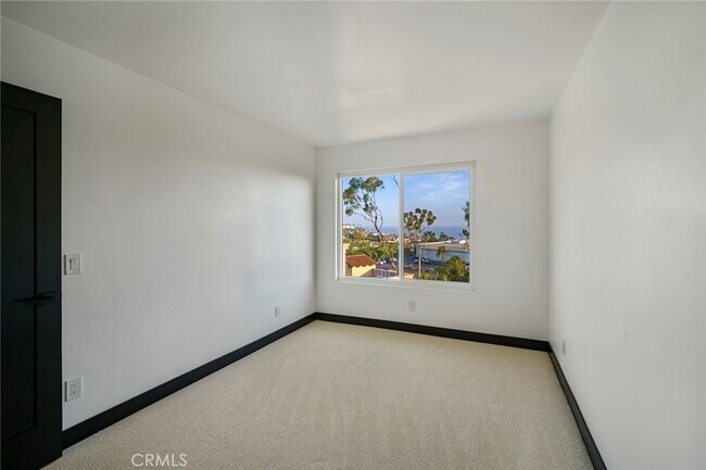 Building Photo - 23276 Atlantis Way