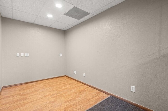 Building Photo - 1 Woodland Ave