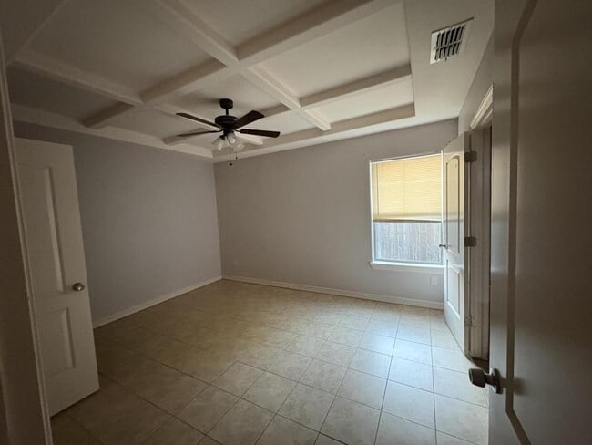 Building Photo - 1416 Leann Rimes Rd