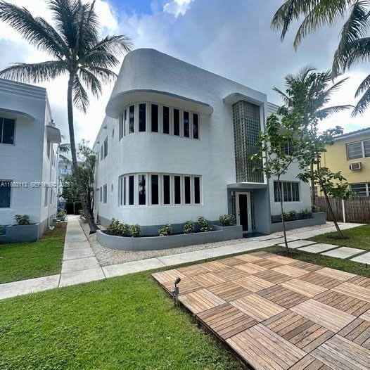 Building Photo - 551 Michigan Ave