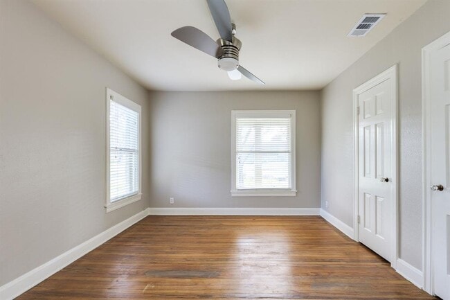 Building Photo - 1300 Crestwood Rd