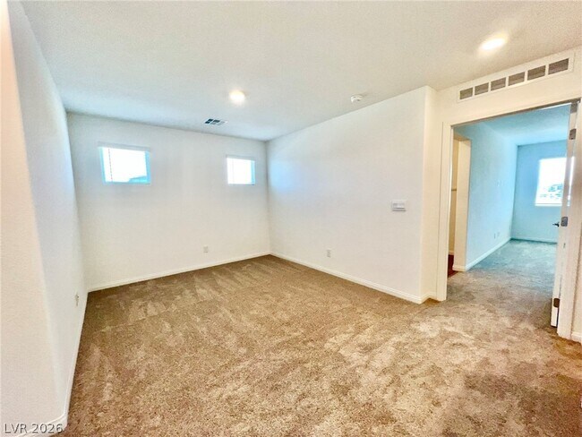 Building Photo - 3254 La Cura Ave