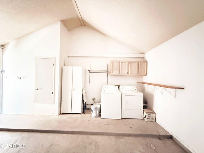 Building Photo - 1517 Desierto Rico Ave