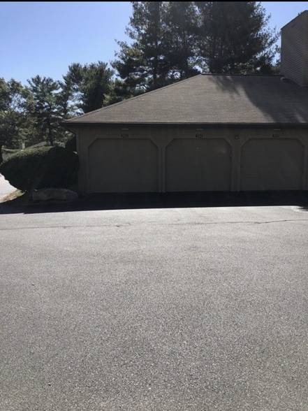 Building Photo - 306 Trailside Way