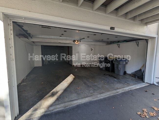 Building Photo - 622 Old San Francisco Rd