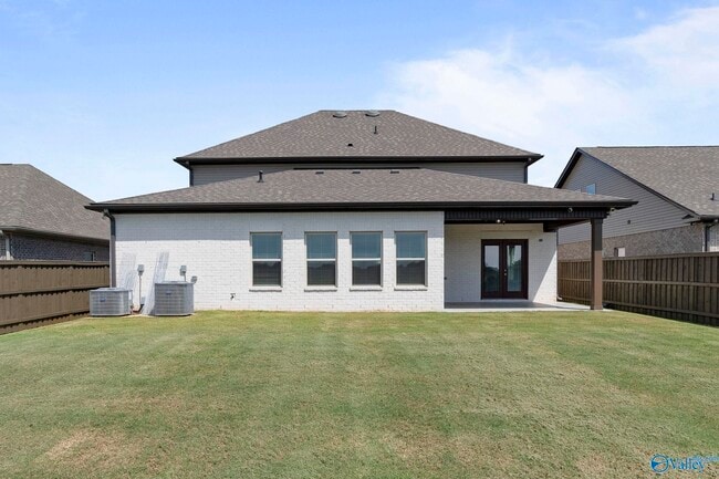 Building Photo - 279 Shubert Dr
