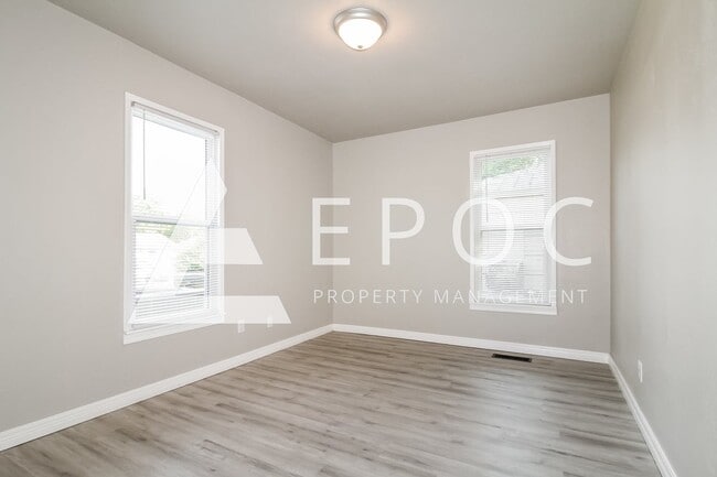 Building Photo - 704 Tiffin Ave